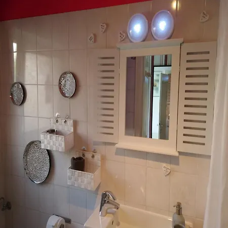 דירה Vibrant In With Private Terrace *